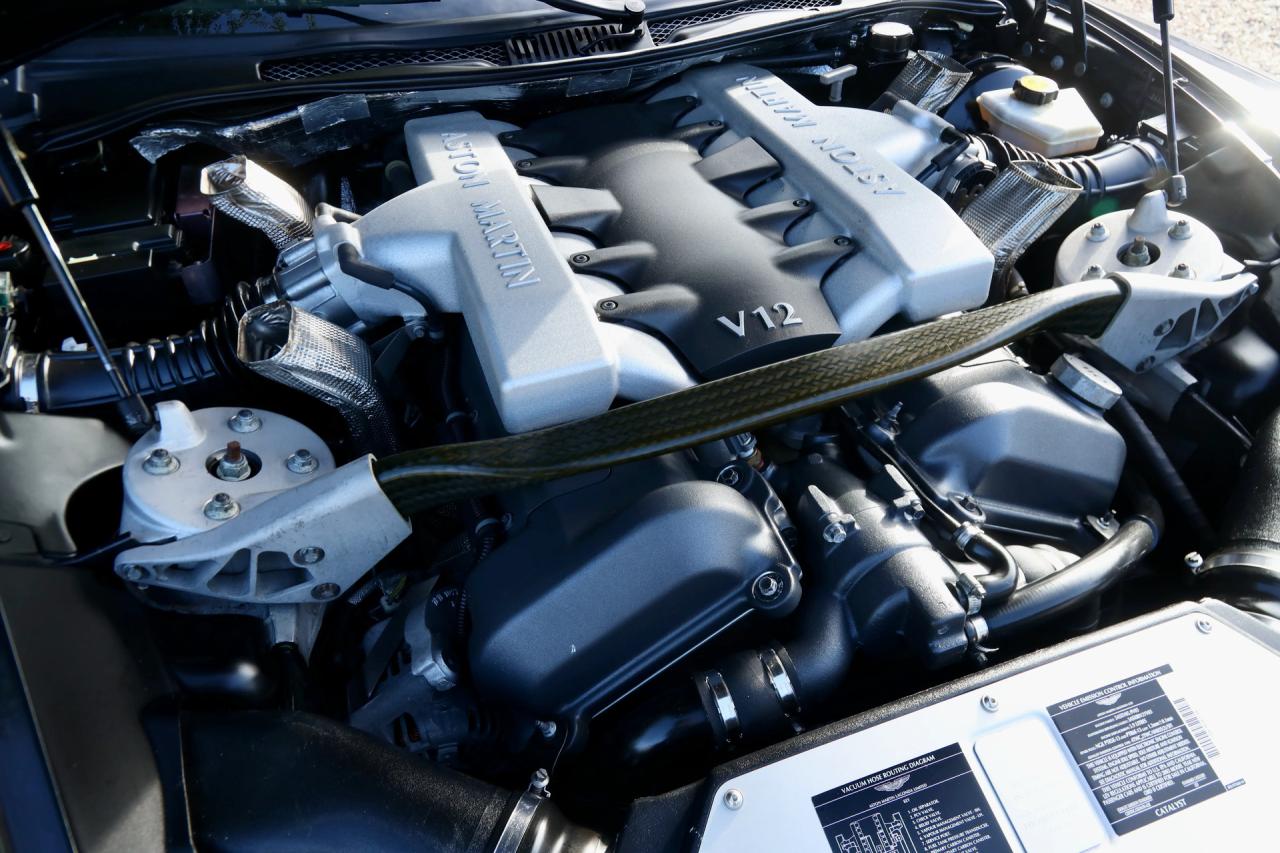 2003 Aston Martin Vanquish 5.9 V12 &ldquo;11.800 Miles&rdquo;