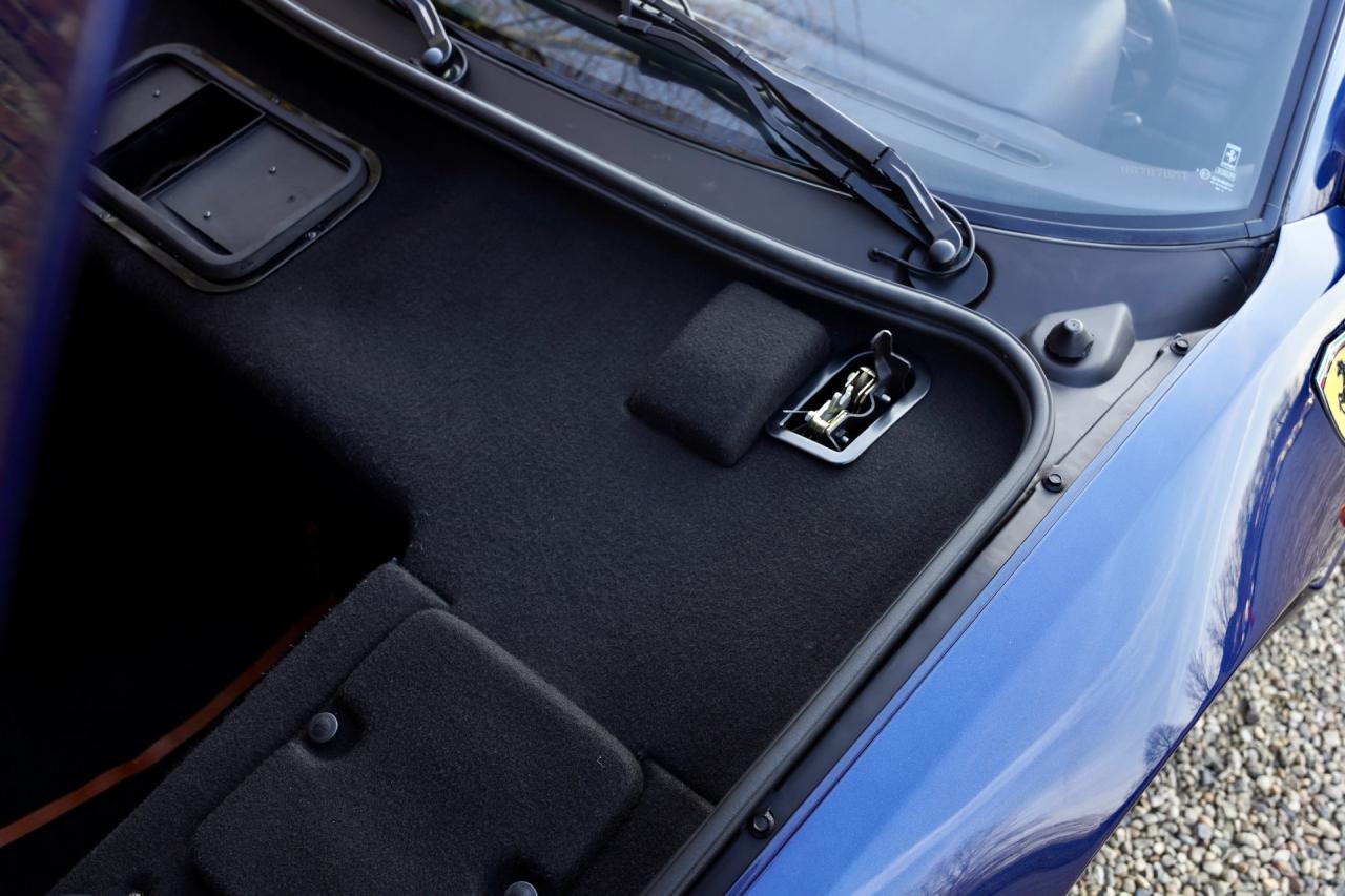 2000 Ferrari F355 Spider F1 &ldquo;15.000 kilometers&rdquo;