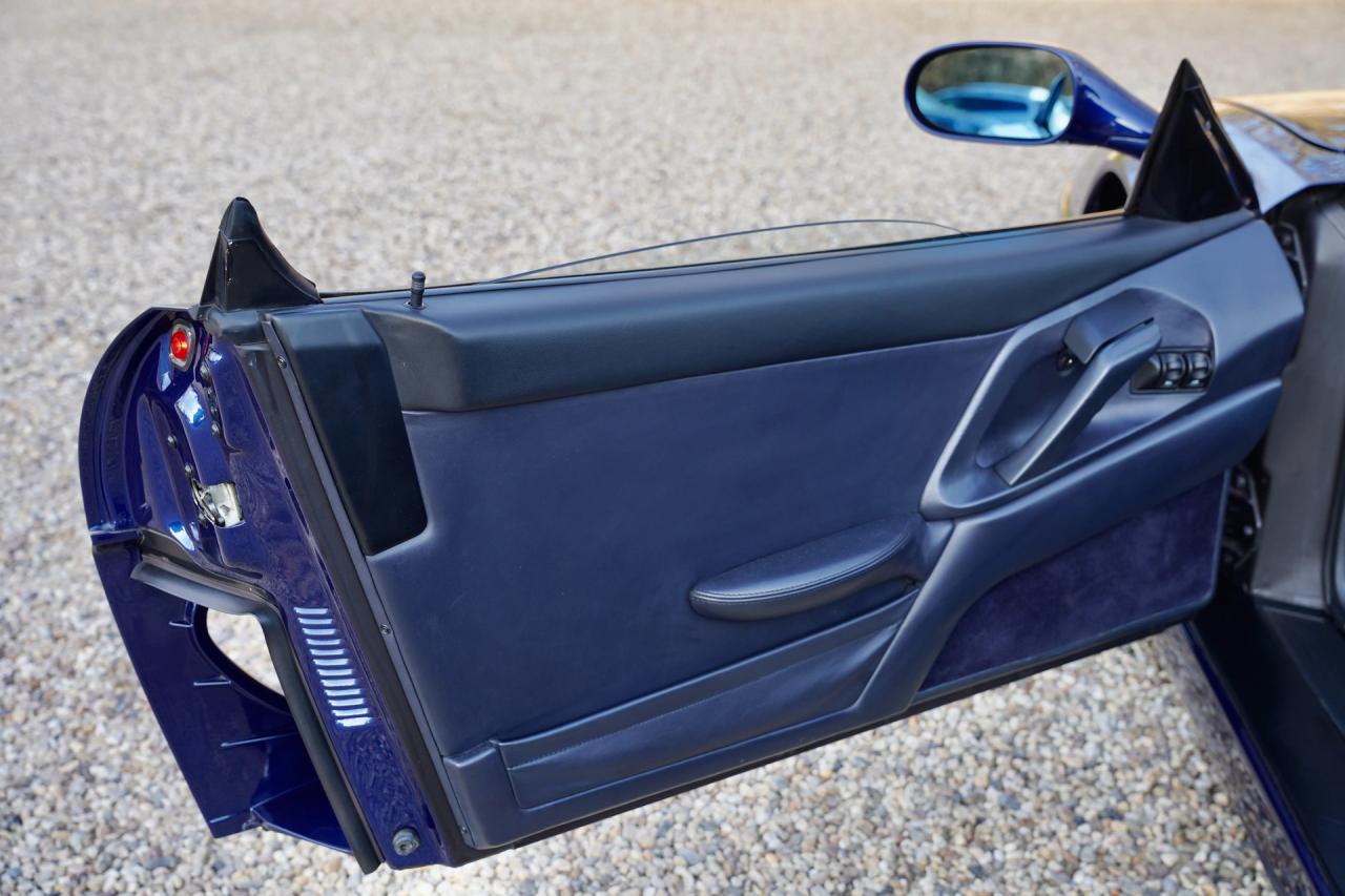 2000 Ferrari F355 Spider F1 &ldquo;15.000 kilometers&rdquo;