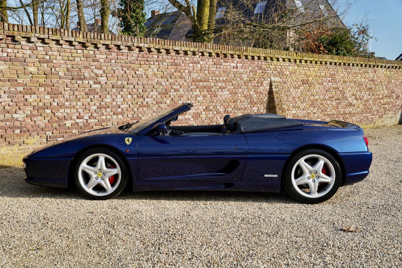 2000 Ferrari F355 Spider F1 &ldquo;15.000 kilometers&rdquo;