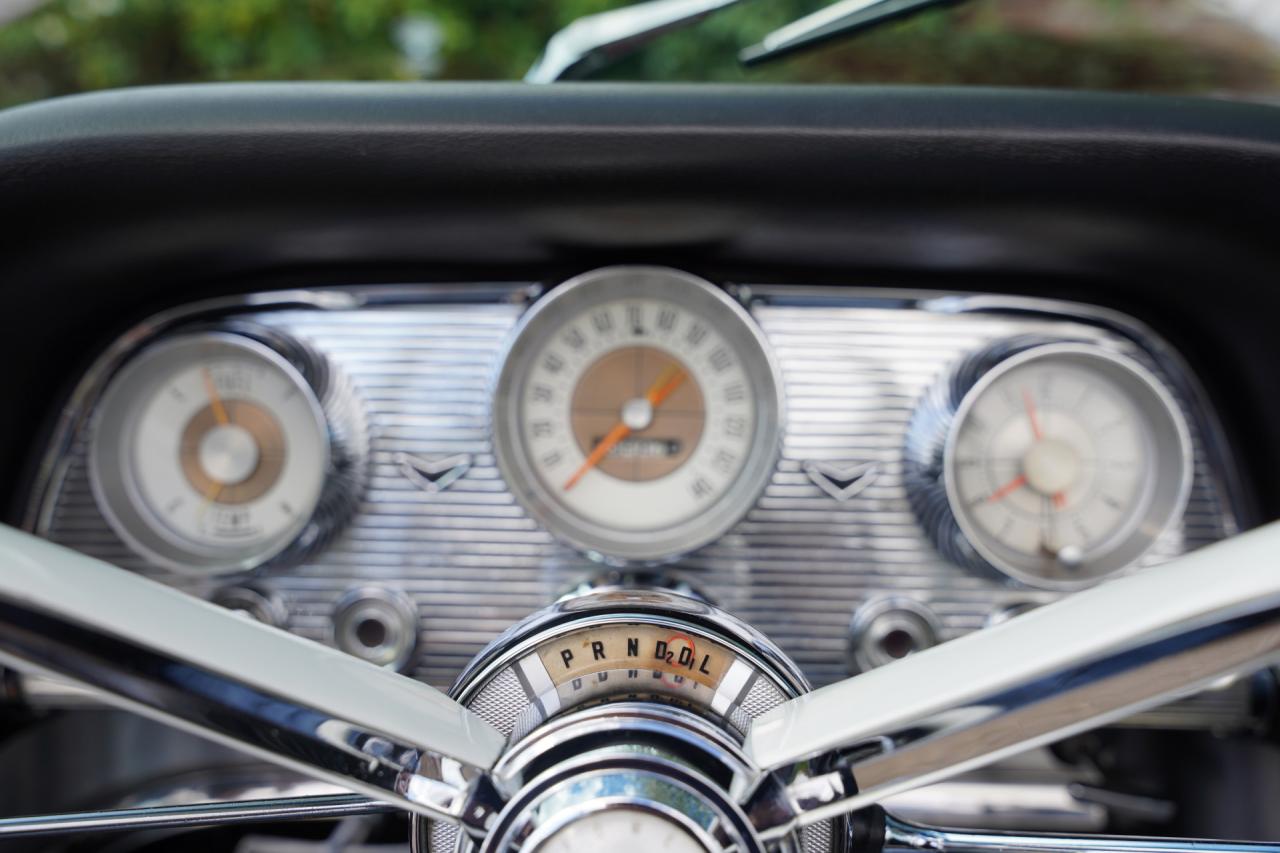 1960 Ford Thunderbird Convertible V8 352 ci