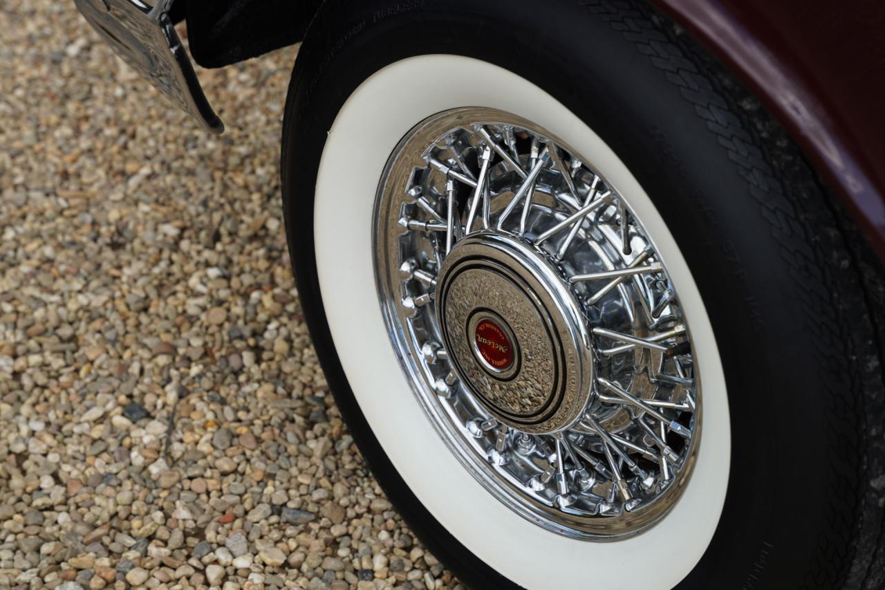 1960 Ford Thunderbird Convertible V8 352 ci