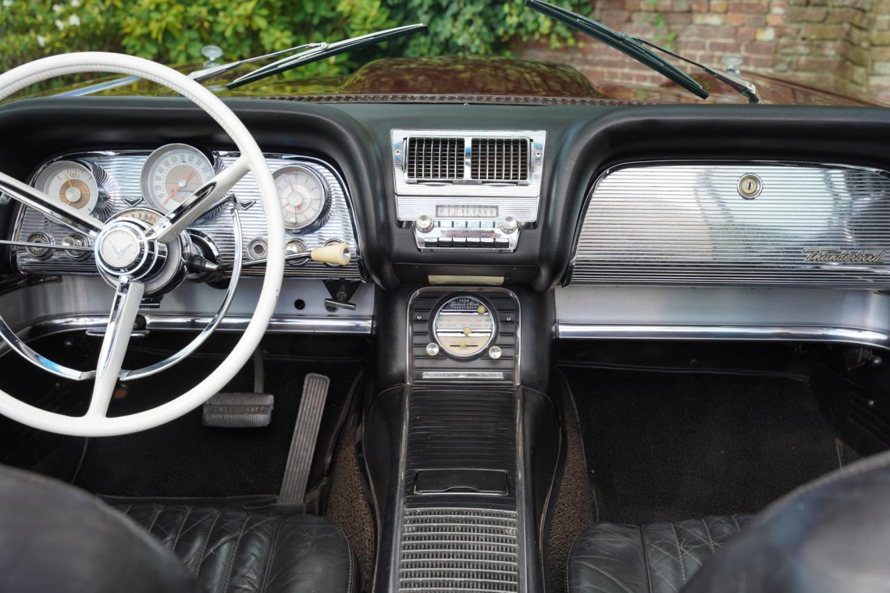 1960 Ford Thunderbird Convertible V8 352 ci