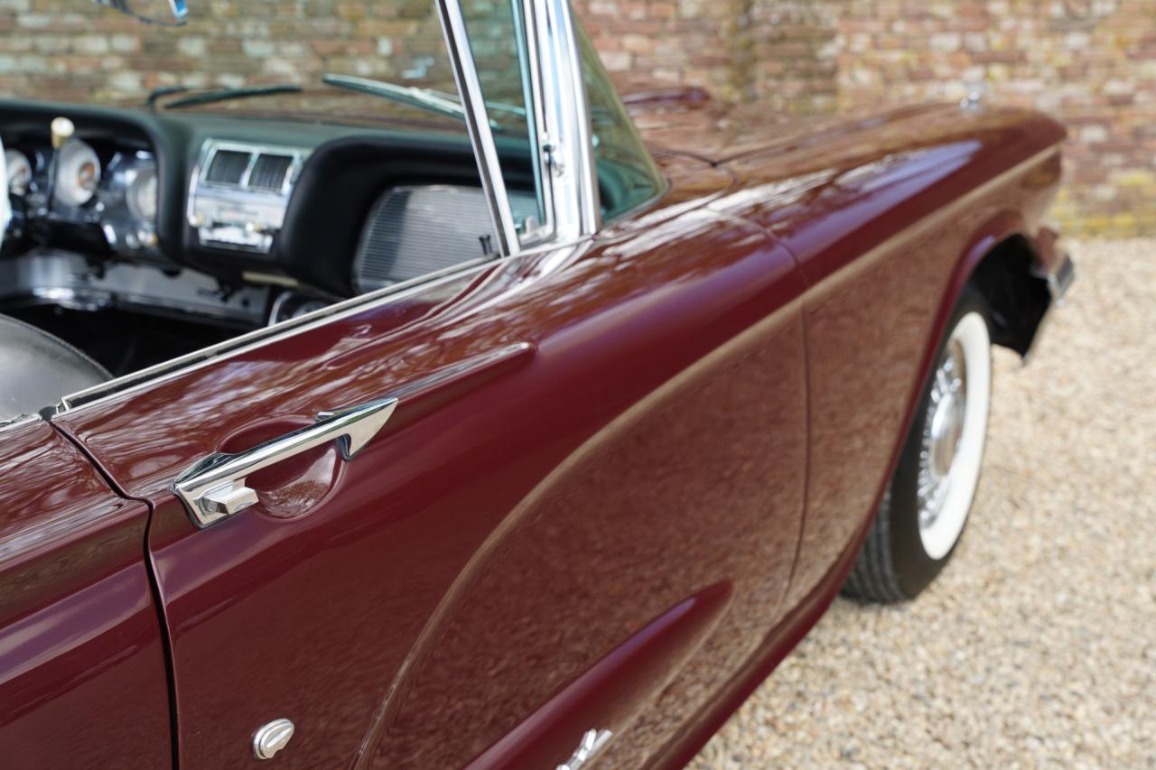 1960 Ford Thunderbird Convertible V8 352 ci