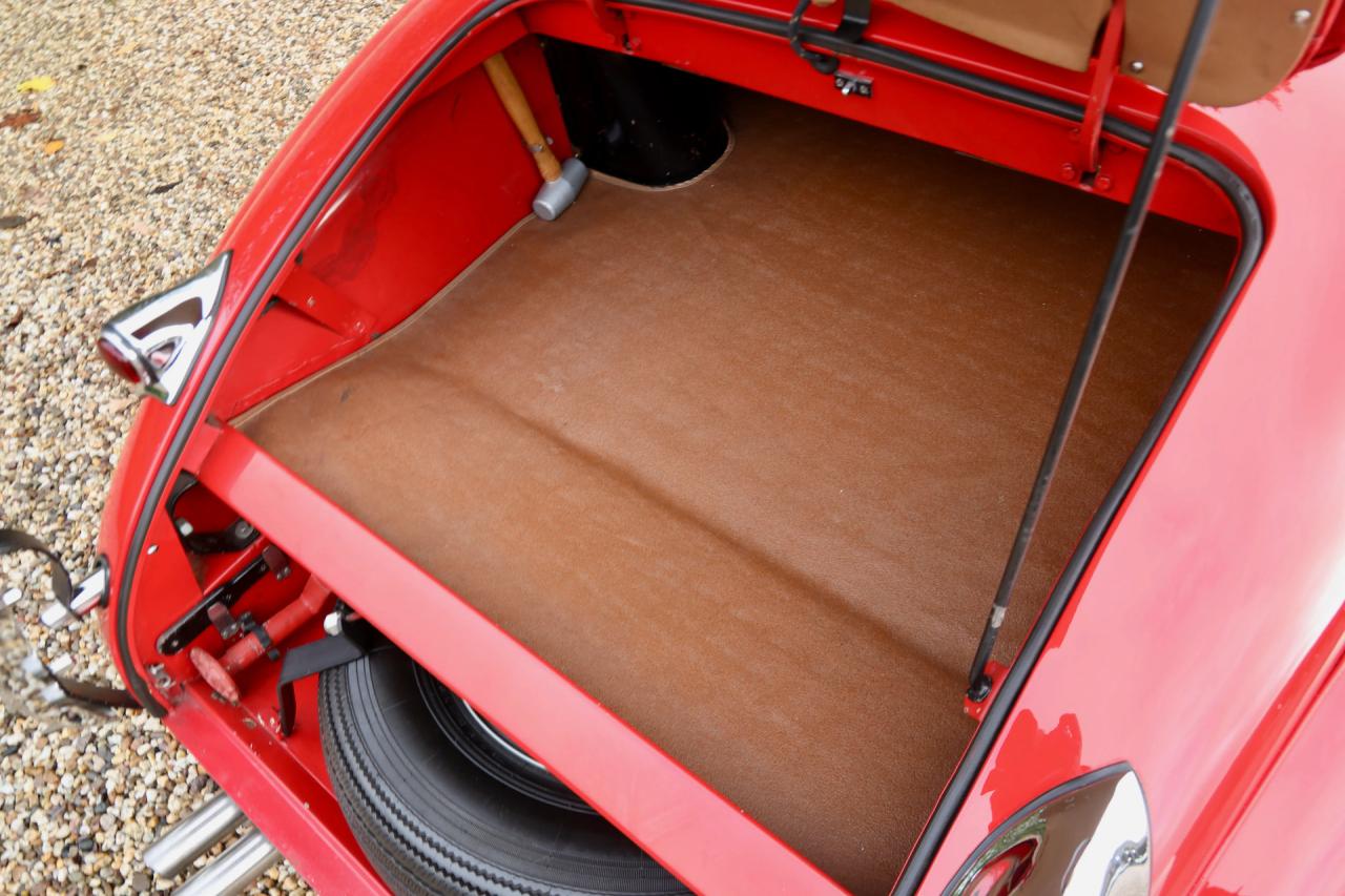 1954 Jaguar XK120 SE OTS &ldquo;Special Equipment&rdquo;