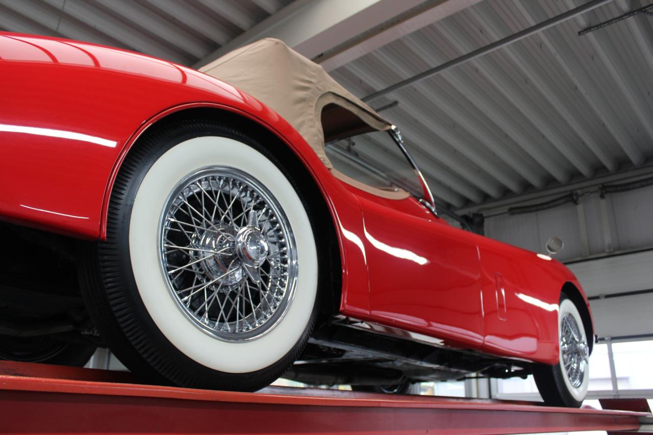 1954 Jaguar XK120 OTS Roadster