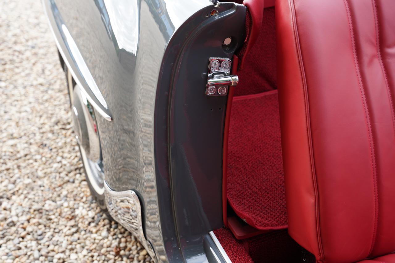 1957 Mercedes - Benz 190 SL Convertible Trade-in-car