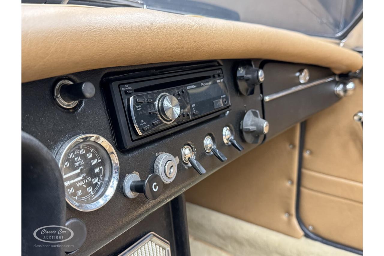 1966 MG B Roadster Trade-in-car