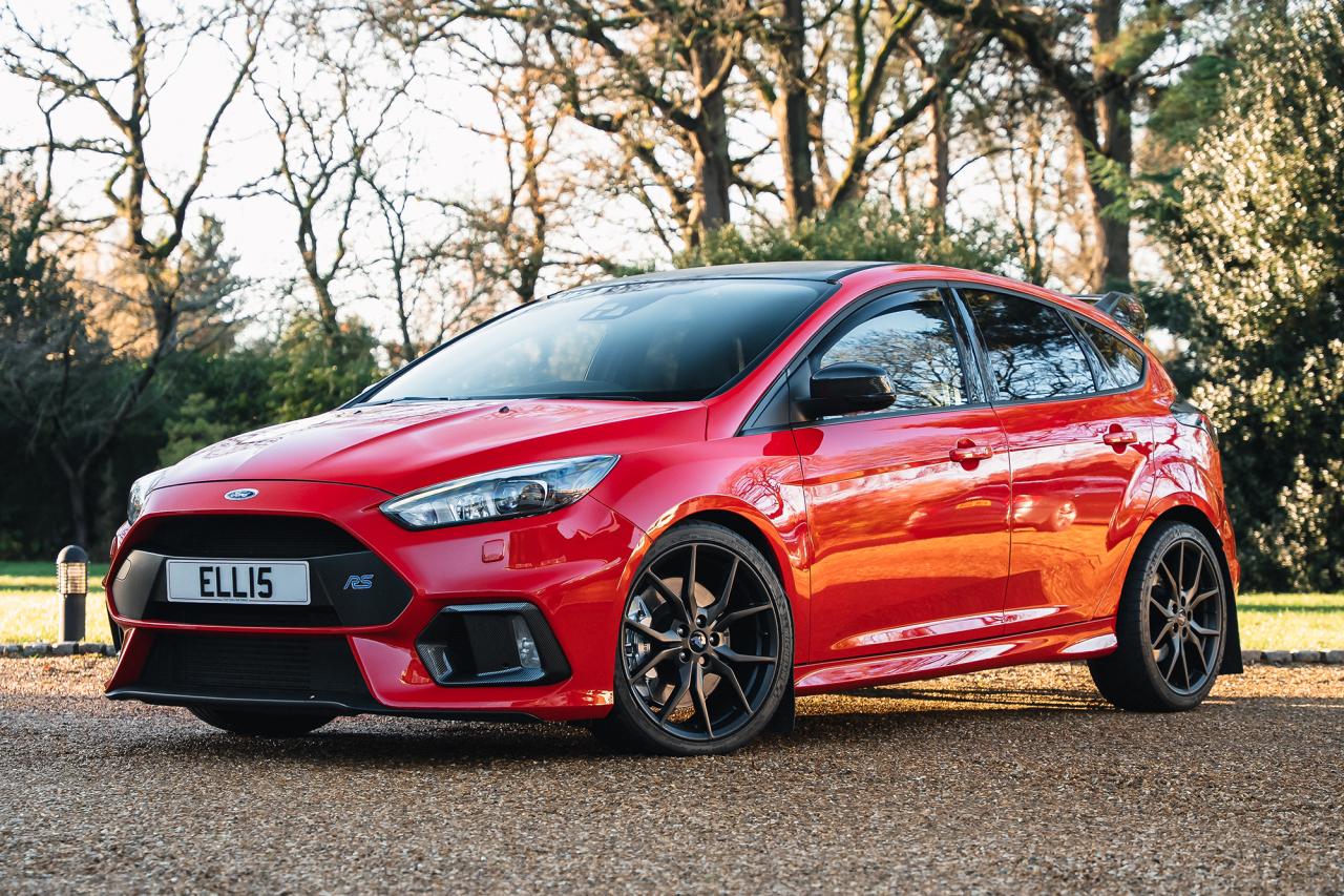 2018 Ford Focus RS (MK3) - Red Edition