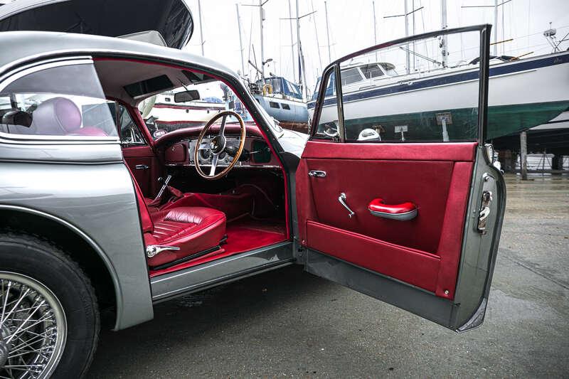 1960 Jaguar XK150 FHC