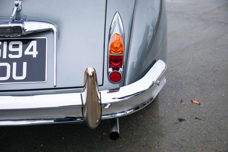 1960 Jaguar XK150 FHC