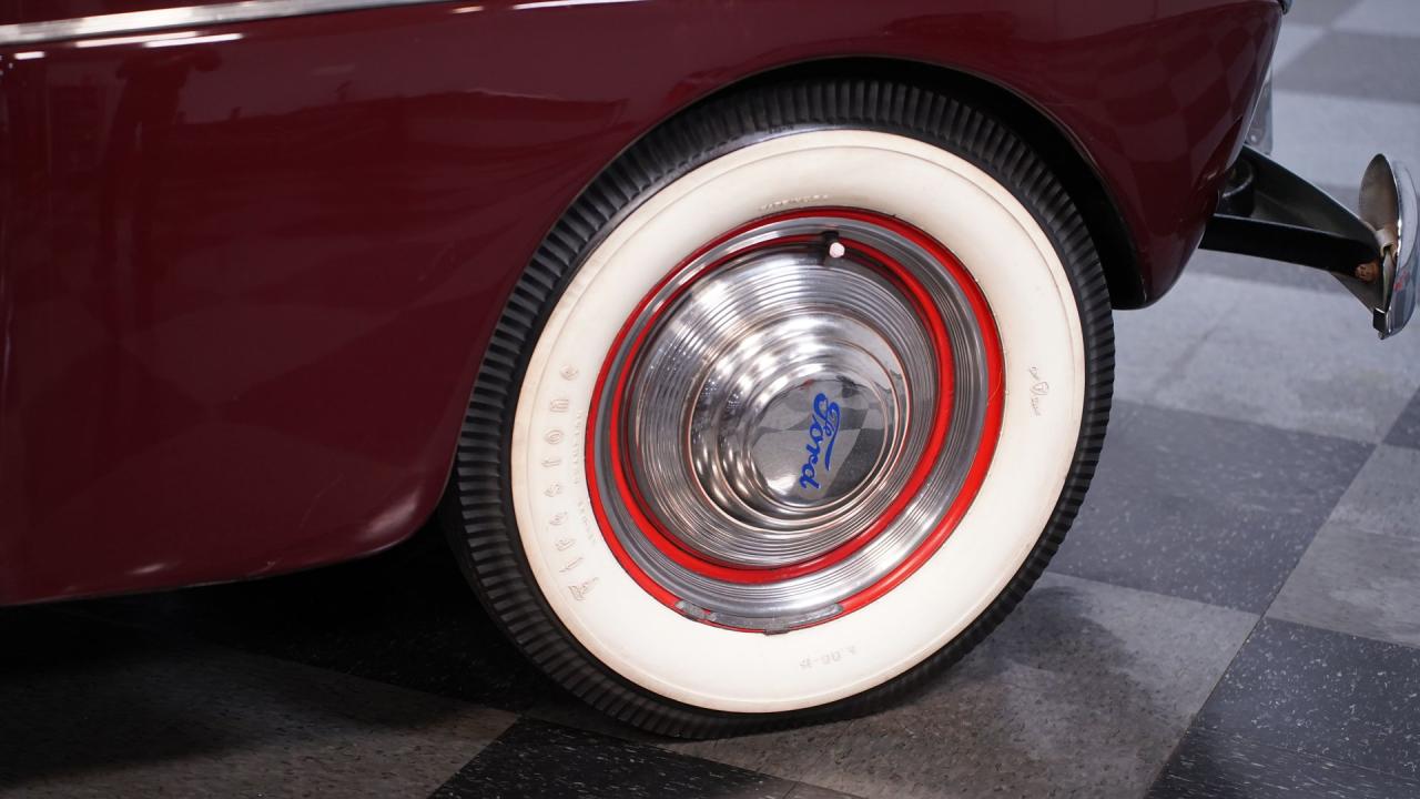1941 Ford Super Deluxe Convertible