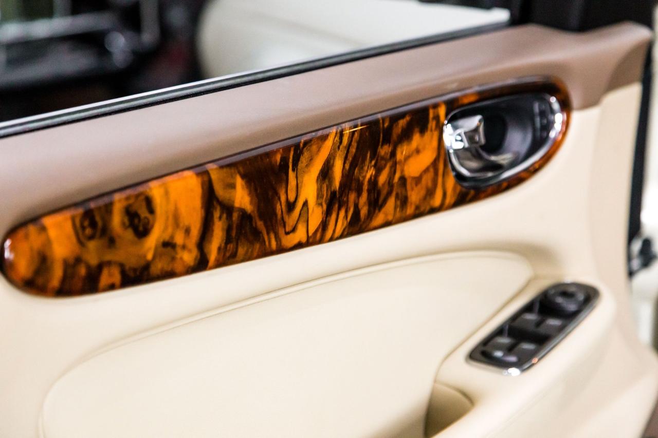 2006 Jaguar 42710 mile XJ6