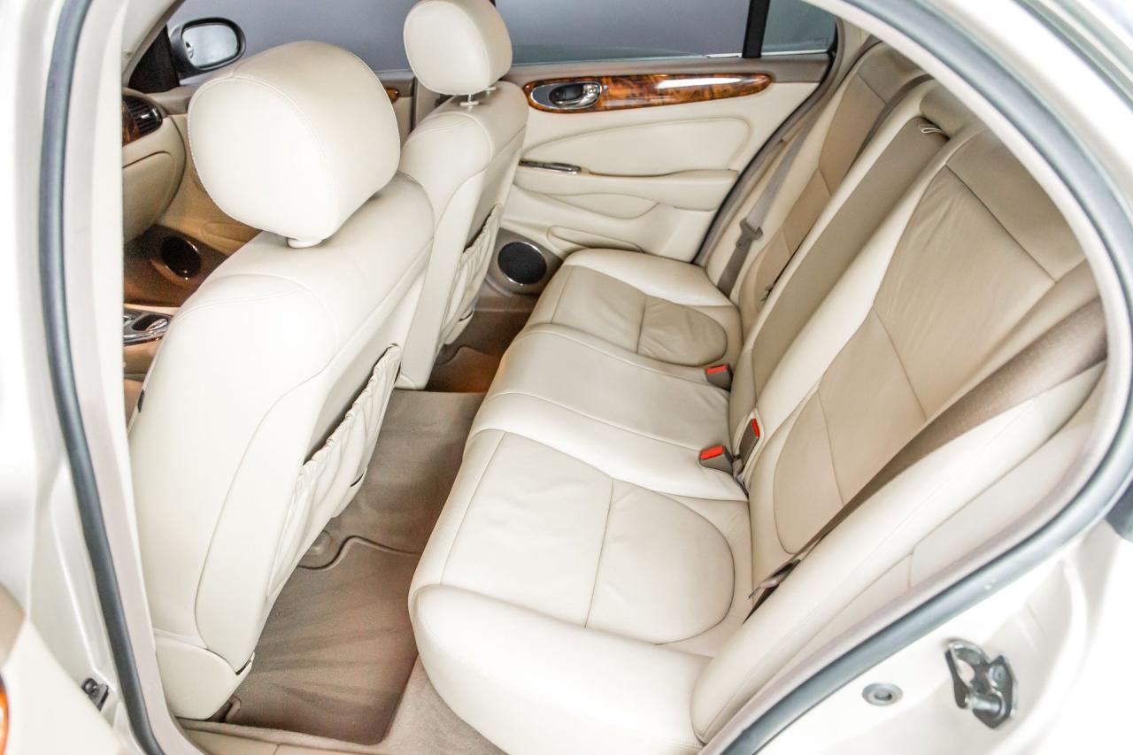 2006 Jaguar 42710 mile XJ6