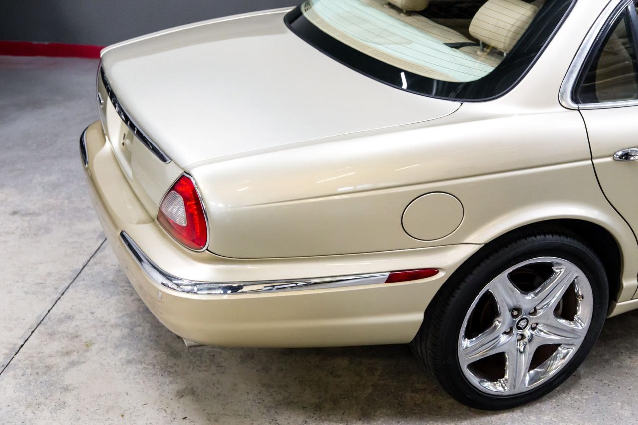 2006 Jaguar 42710 mile XJ6