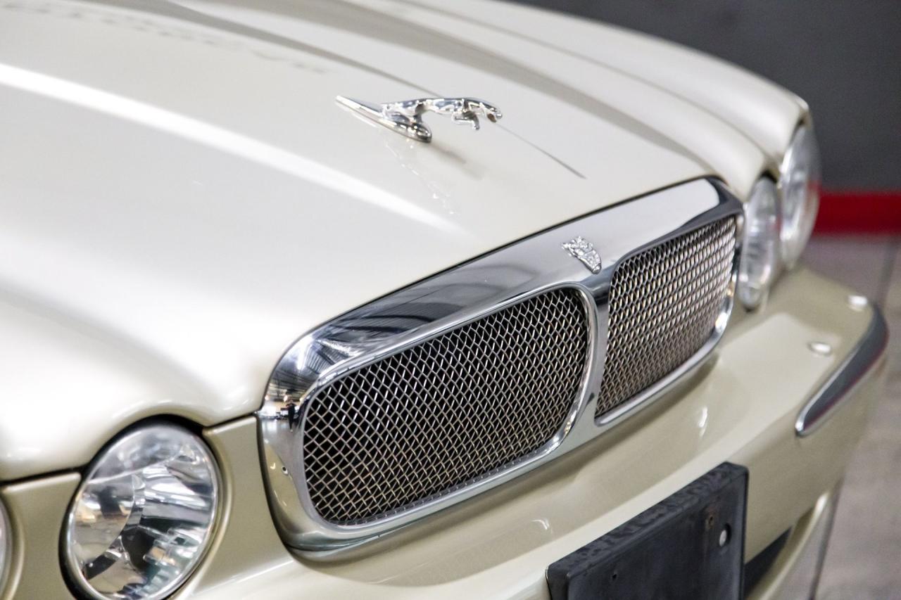 2006 Jaguar 42710 mile XJ6