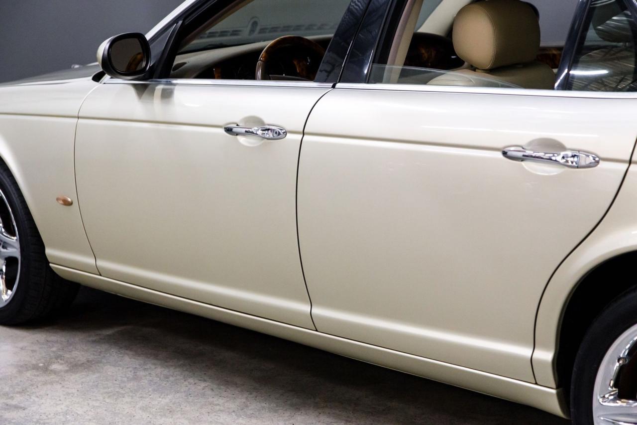2006 Jaguar 42710 mile XJ6