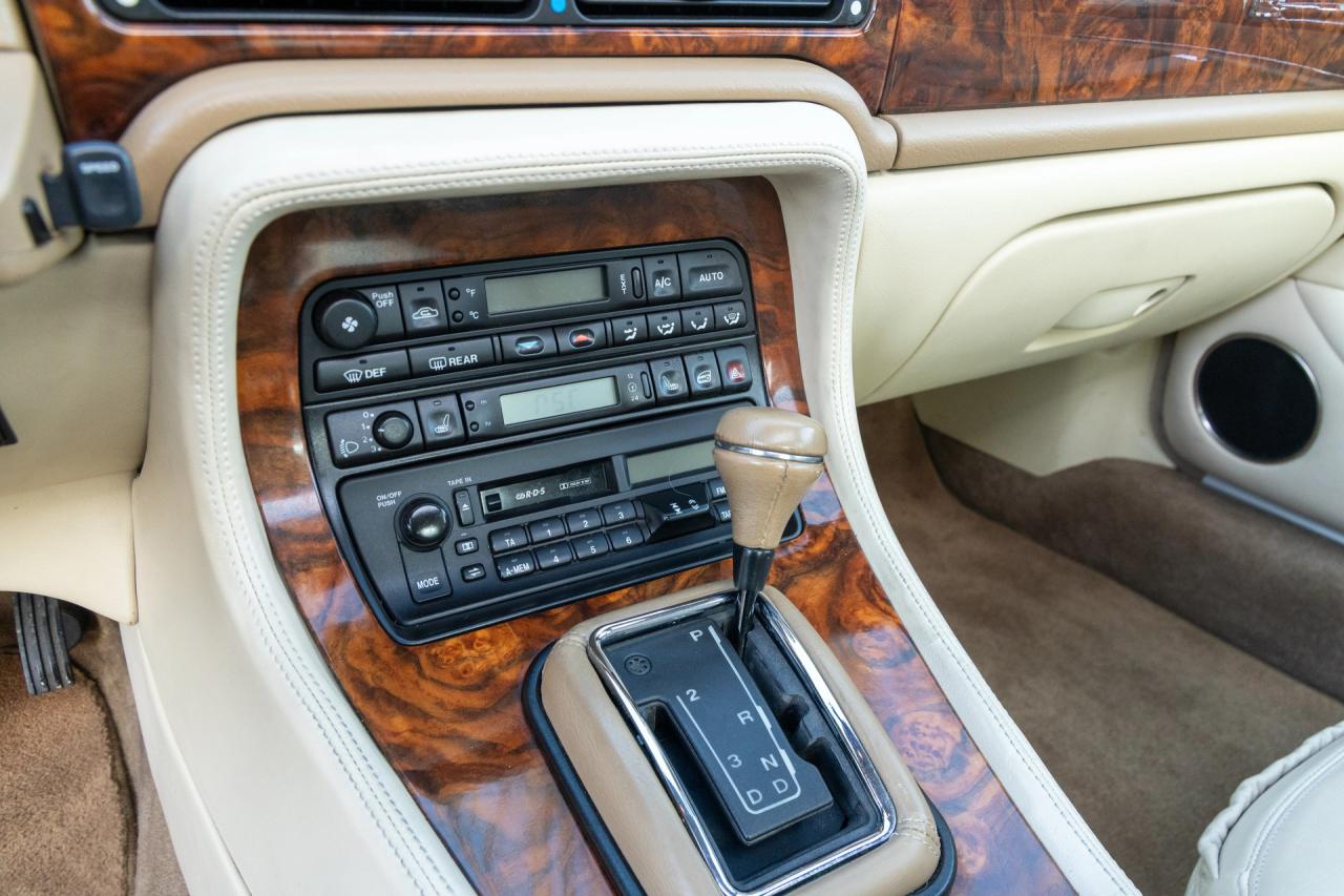 1995 Jaguar XJ6 4.0 Sovereign &ldquo;XJ300&rdquo;