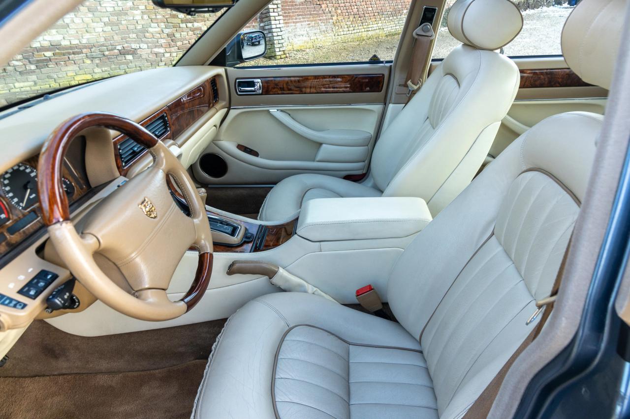 1995 Jaguar XJ6 4.0 Sovereign &ldquo;XJ300&rdquo;