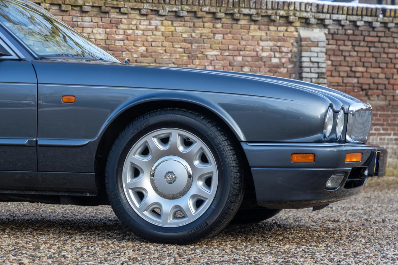 1995 Jaguar XJ6 4.0 Sovereign &ldquo;XJ300&rdquo;