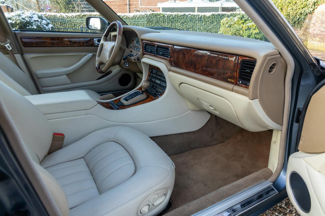 1995 Jaguar XJ6 4.0 Sovereign &ldquo;XJ300&rdquo;