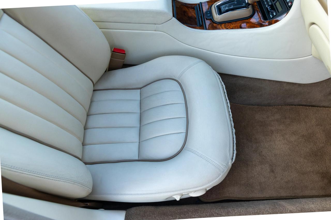 1995 Jaguar XJ6 4.0 Sovereign &ldquo;XJ300&rdquo;