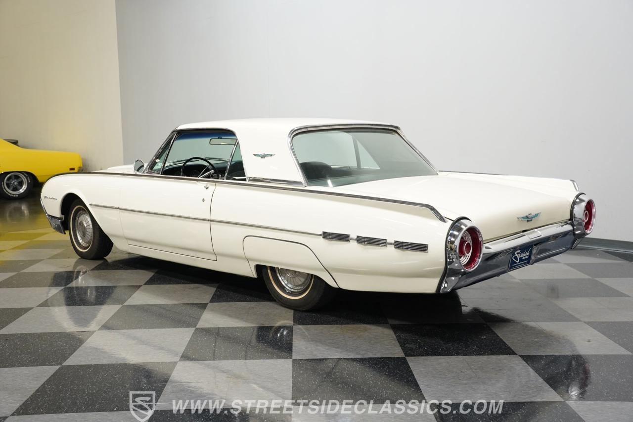 1962 Ford Thunderbird