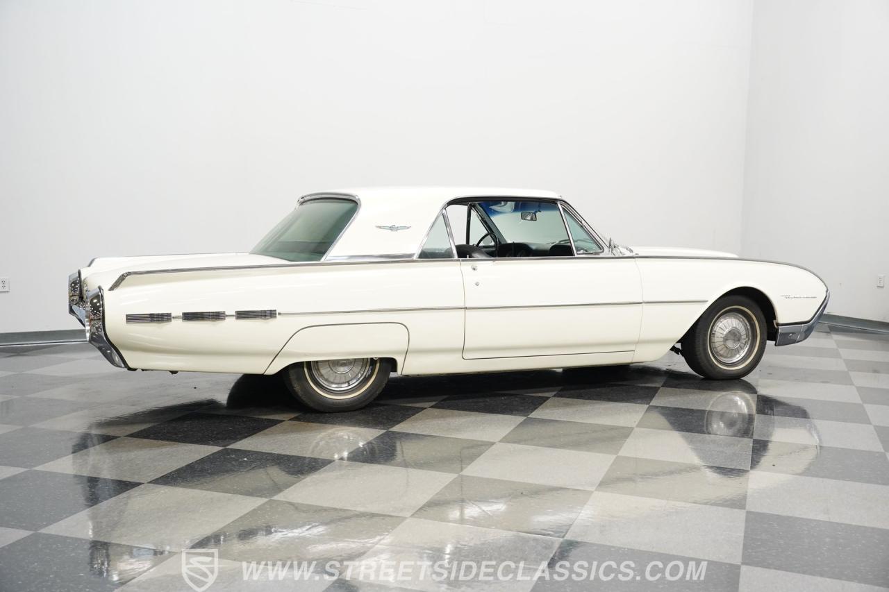 1962 Ford Thunderbird