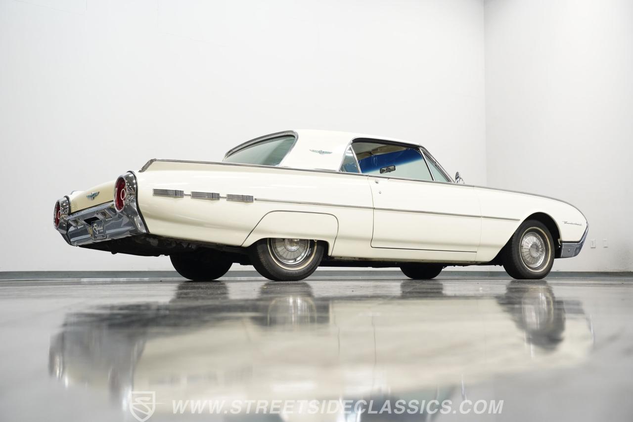 1962 Ford Thunderbird