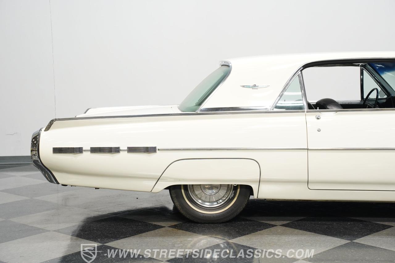 1962 Ford Thunderbird