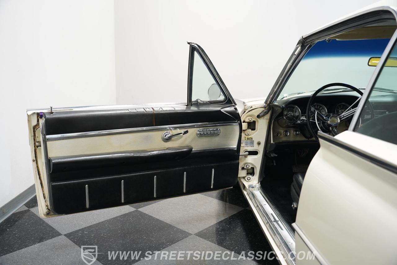 1962 Ford Thunderbird