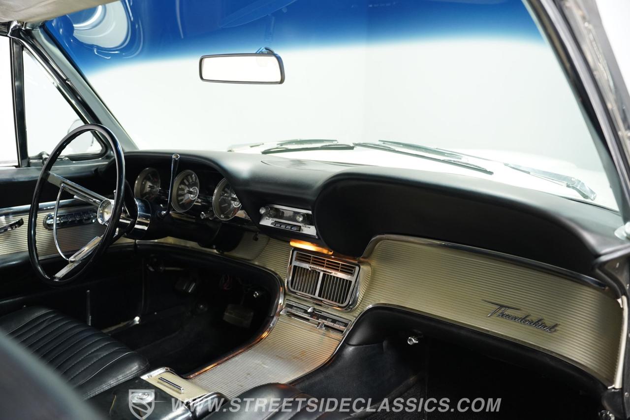 1962 Ford Thunderbird