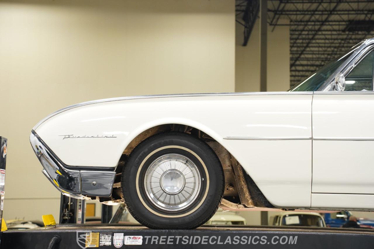 1962 Ford Thunderbird