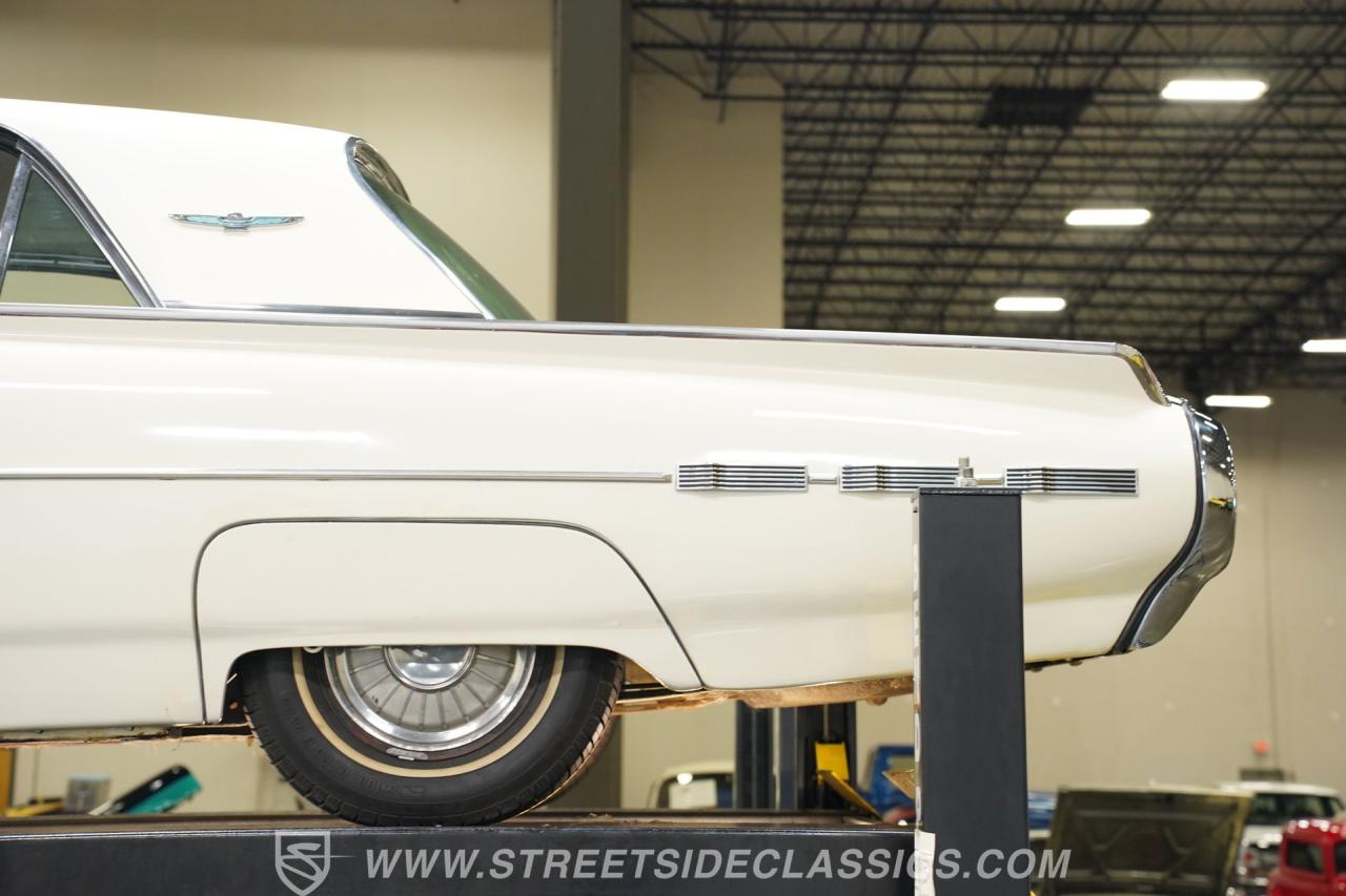 1962 Ford Thunderbird