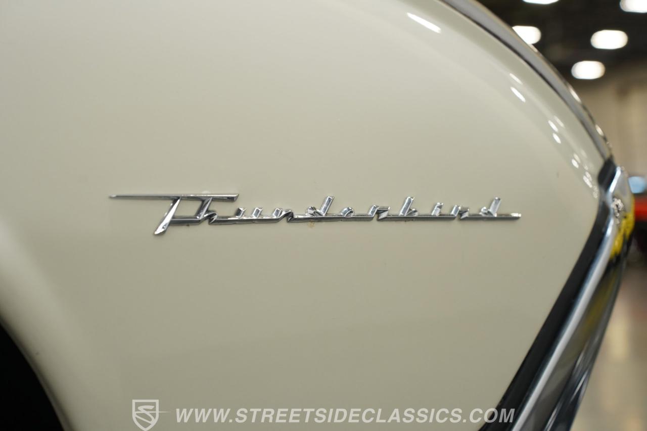 1962 Ford Thunderbird