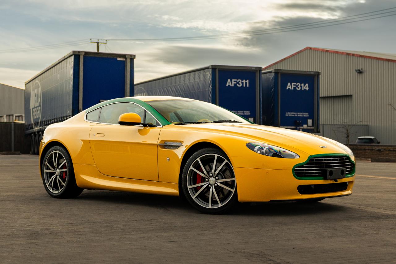2009 Aston Martin V8 Vantage - Racing Edition