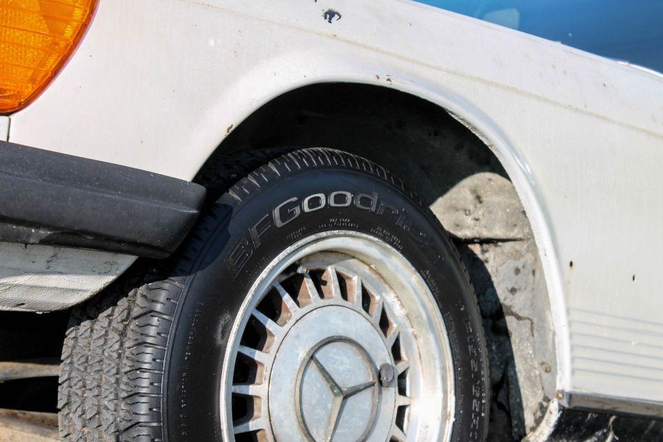 1982 Mercedes - Benz 380SL Roadster