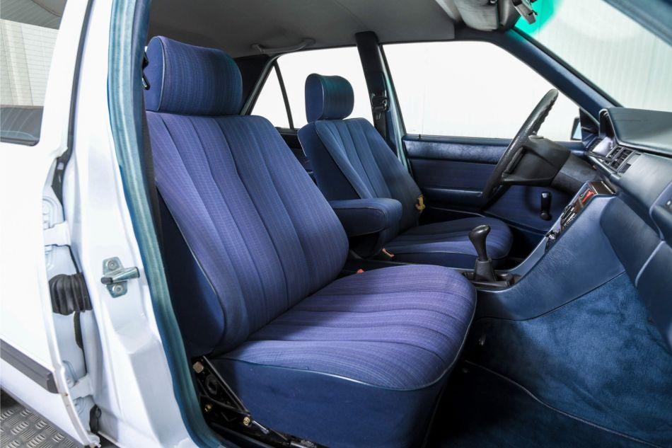 1986 Mercedes - Benz 200-serie