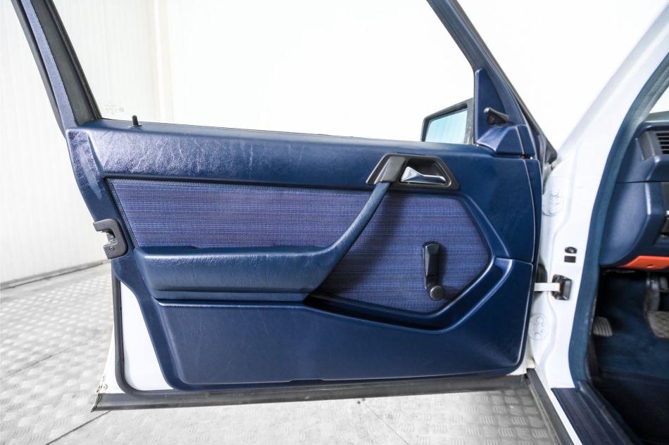 1986 Mercedes - Benz 200-serie