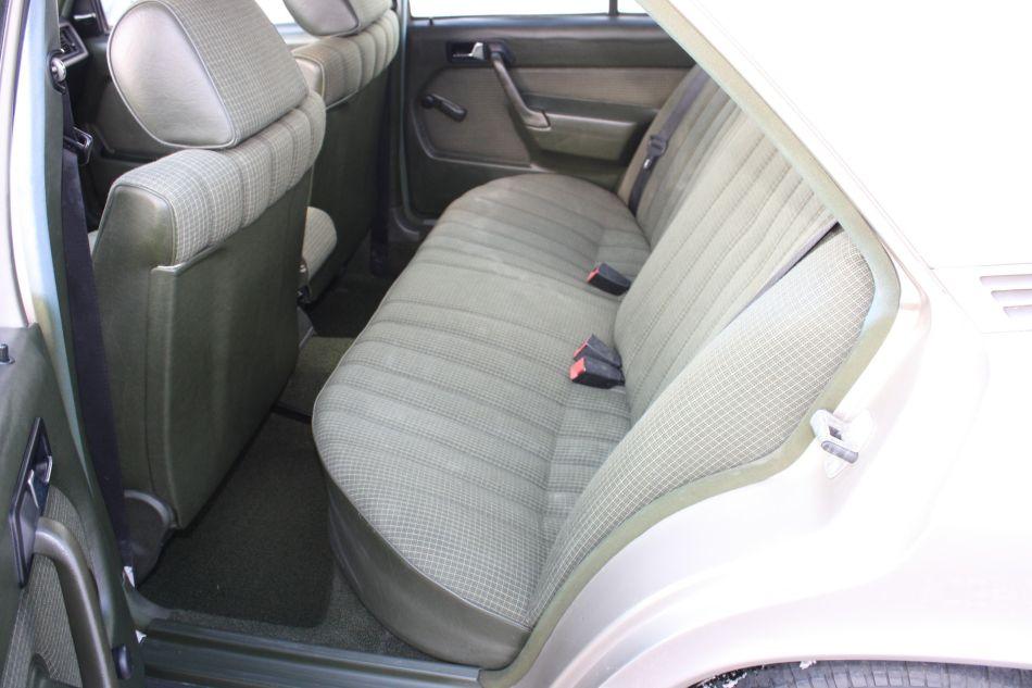 1986 Mercedes - Benz 190D