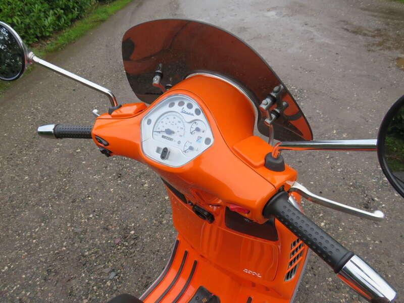 2004 PIAGGIO VESPA GT200L