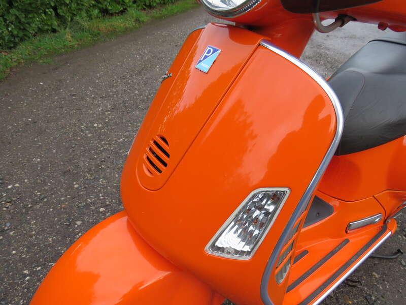 2004 PIAGGIO VESPA GT200L
