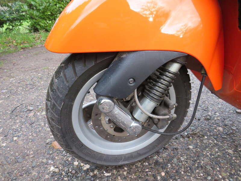 2004 PIAGGIO VESPA GT200L