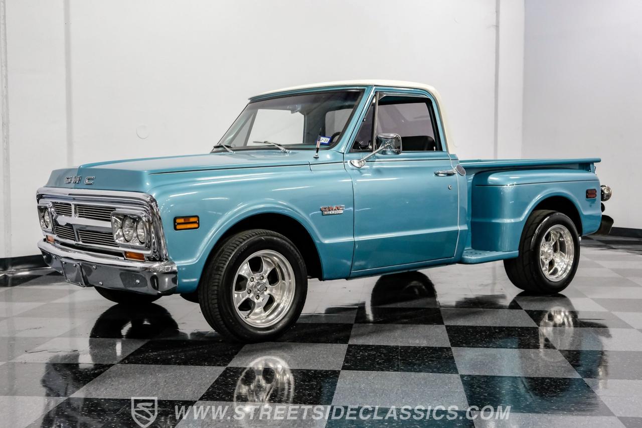 1969 GMC C10 Stepside Restomod