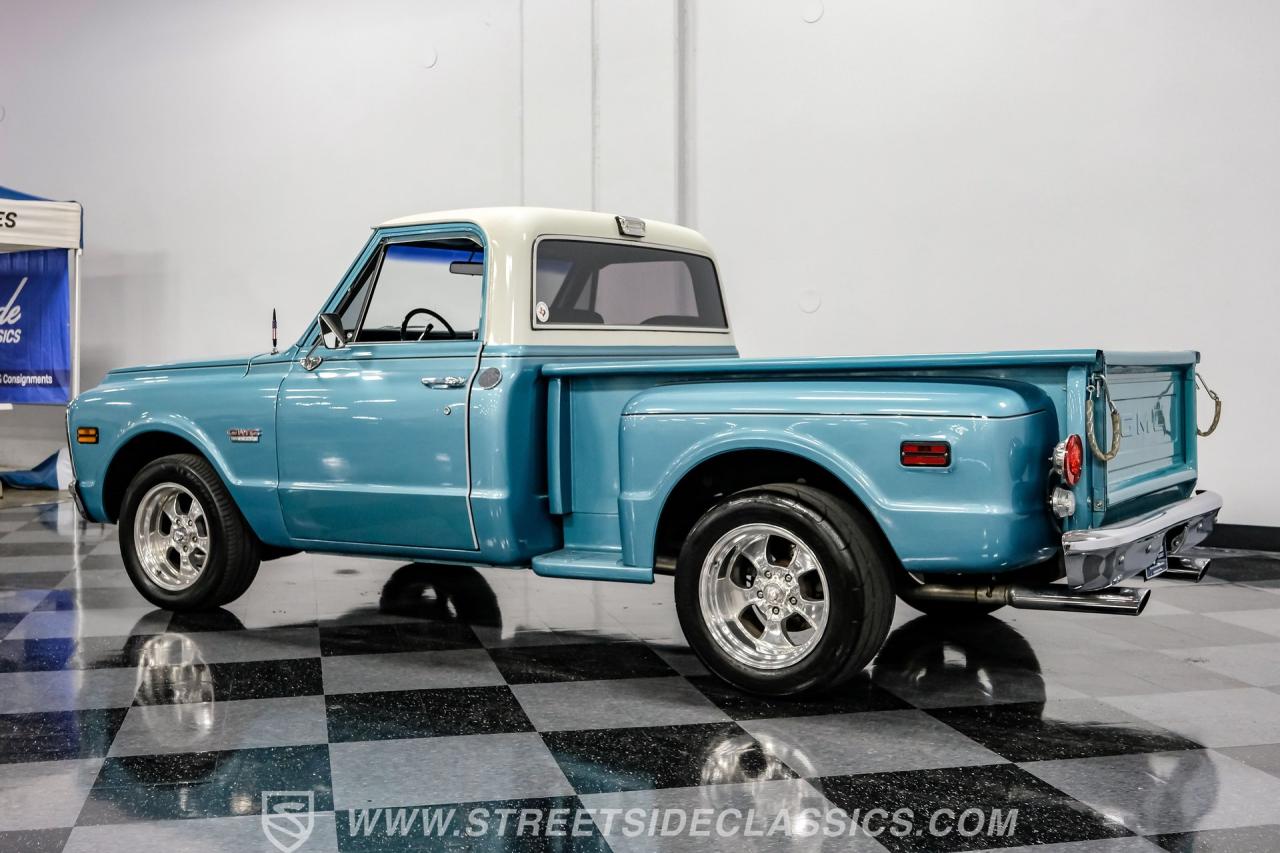 1969 GMC C10 Stepside Restomod