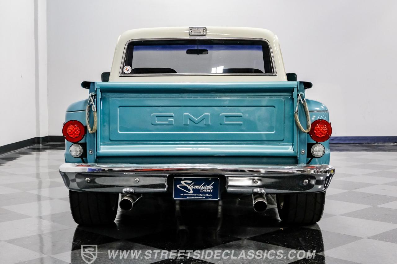 1969 GMC C10 Stepside Restomod