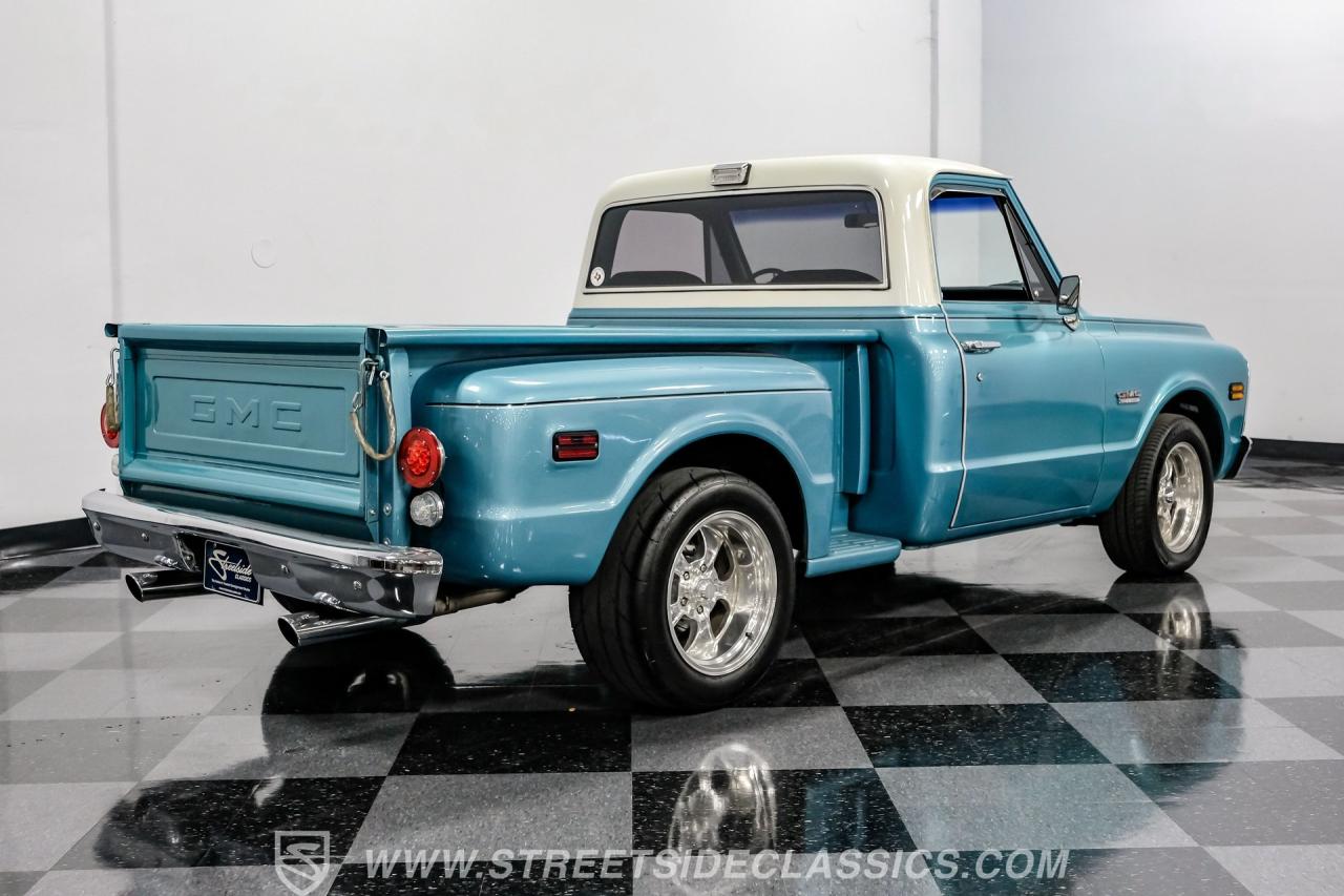 1969 GMC C10 Stepside Restomod