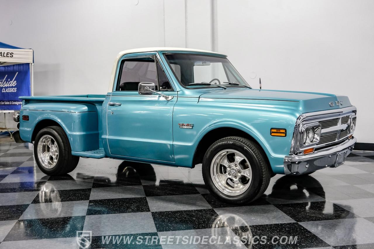 1969 GMC C10 Stepside Restomod