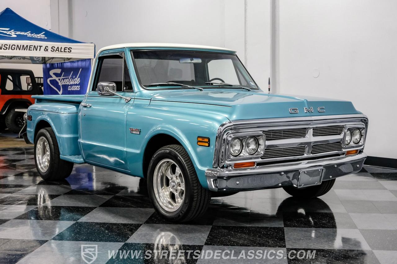 1969 GMC C10 Stepside Restomod
