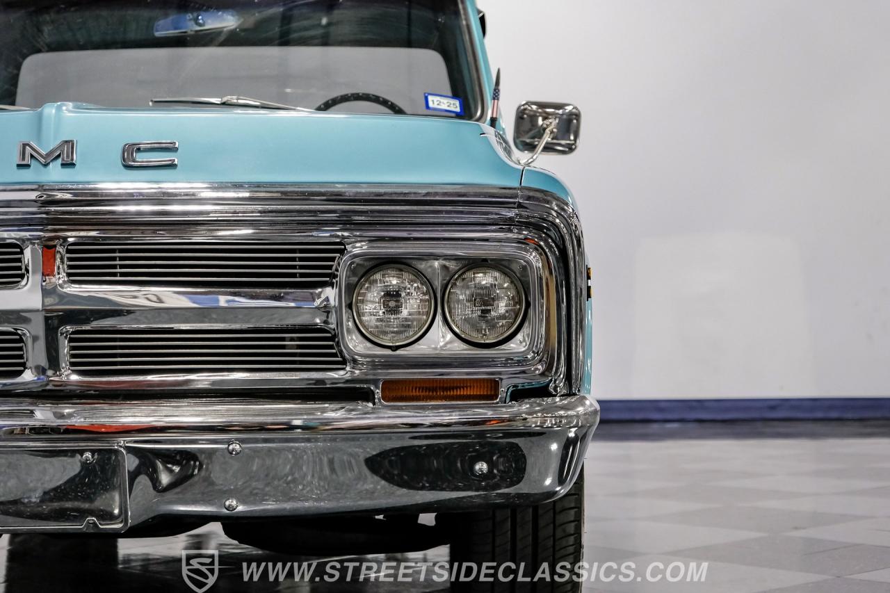 1969 GMC C10 Stepside Restomod